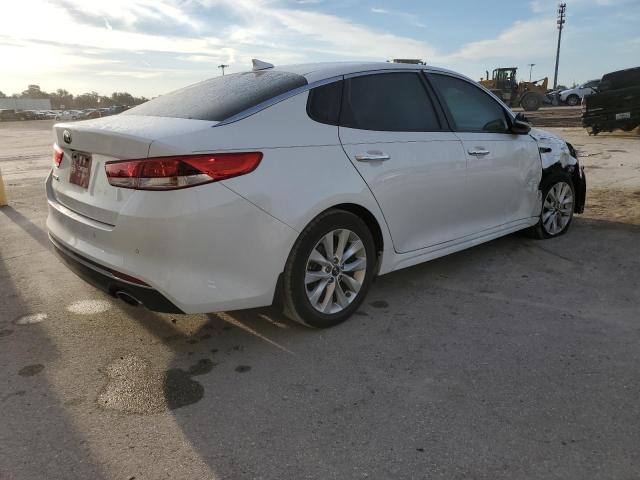 Photo 3 from auction – 2018 KIA OPTIMA LX with VIN 5XXGT4L33JG257625