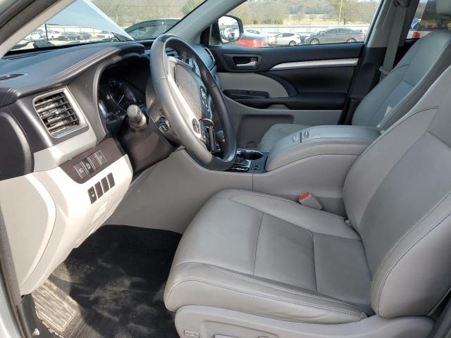 Photo 7 from auction – 2018 TOYOTA HIGHLANDER with VIN 5TDKZRFH0JS549096