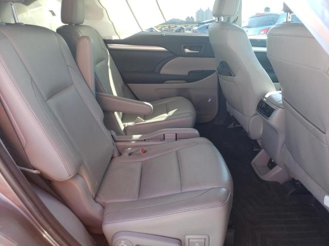 Photo 11 from auction – 2015 TOYOTA HIGHLANDER with VIN 5TDKKRFHXFS057994