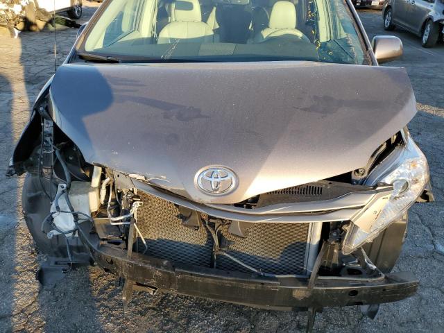 Photo 12 from auction – 2013 TOYOTA SIENNA XLE with VIN 5TDYK3DCXDS353979