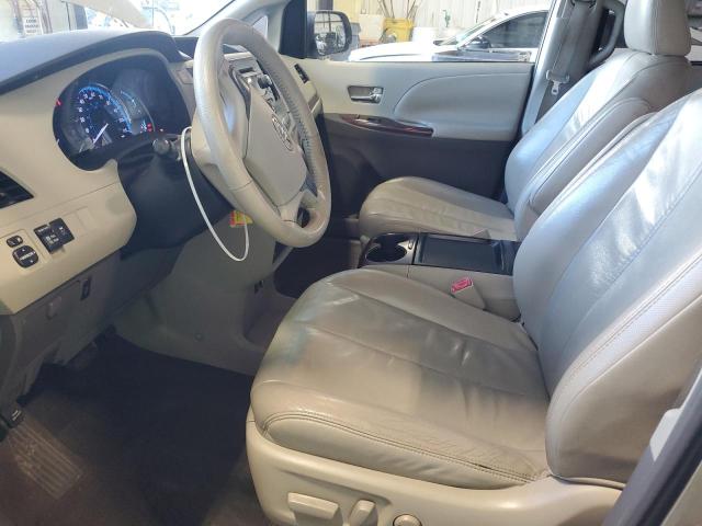 Photo 7 from auction – 2011 TOYOTA SIENNA XLE with VIN 5TDYK3DCXBS066851
