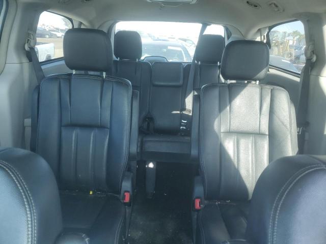 Photo 10 from auction – 2016 CHRYSLER TOWN & COU with VIN 2C4RC1BG4GR230994