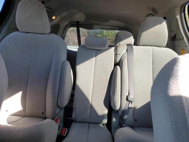 Photo 10 from auction – 2011 TOYOTA SIENNA with VIN 5TDKK3DC0BS168861