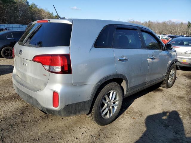 Photo 3 from auction – 2015 KIA SORENTO LX with VIN 5XYKTCA65FG551600