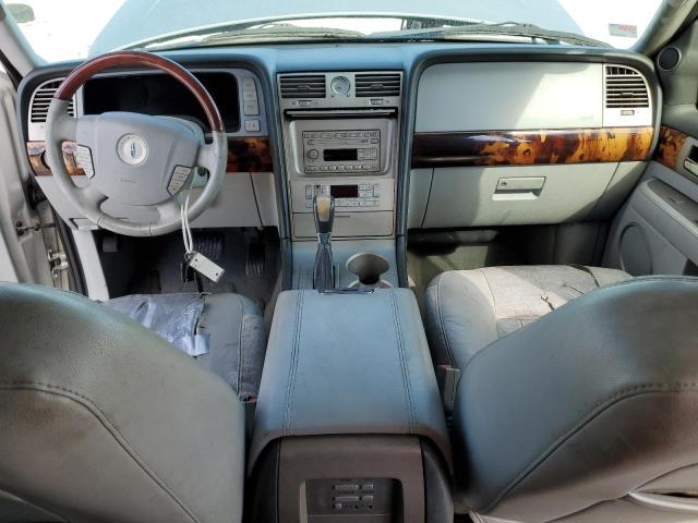Photo 8 from auction – 2004 LINCOLN NAVIGATOR with VIN 5LMFU27R94LJ28815