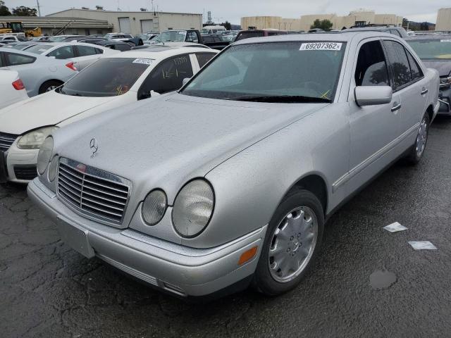 MERCEDES-BENZ E 320 1998 with VIN WDBJF65F5WA688632 - Photo from auction
