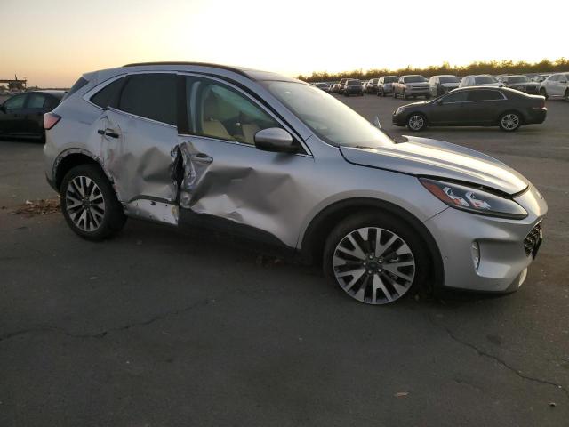 Photo 4 from auction – 2020 FORD ESCAPE TIT with VIN 1FMCU9DZ2LUB12872