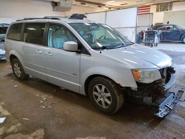 Photo 4 from auction – 2008 CHRYSLER TOWN & COU with VIN 2A8HR54P28R716700