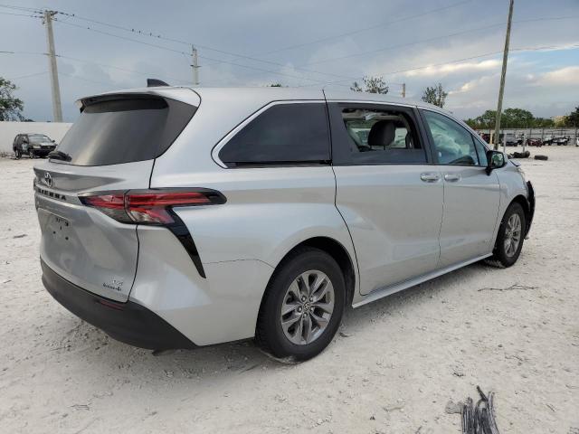 Photo 3 from auction – 2021 TOYOTA SIENNA LE with VIN 5TDKRKECXMS037590