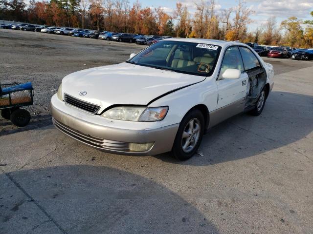 LEXUS ES 300 1998 with VIN JT8BF28G0W5028136 - Photo from auction