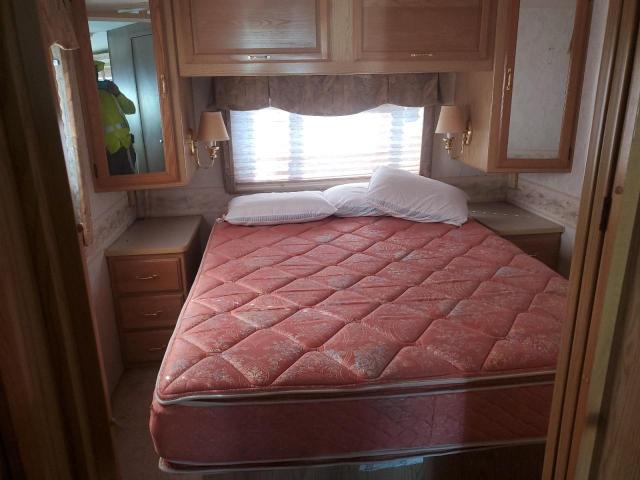 Photo 6 from auction – 1999 WINNEBAGO RV with VIN 3FCNF53SXXJA24507