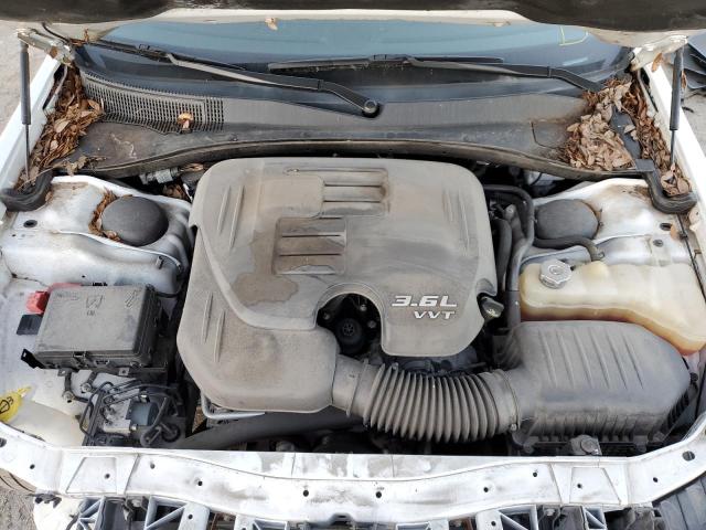Photo 11 from auction – 2015 CHRYSLER 300 LIMITE with VIN 2C3CCAAG5FH898867
