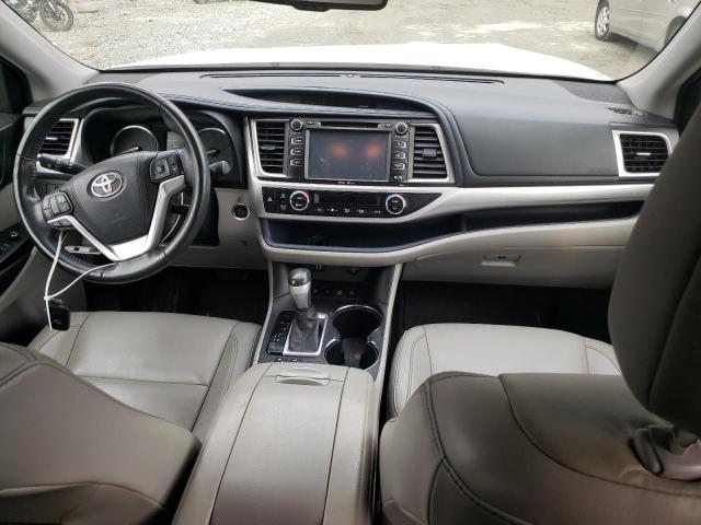 Photo 8 from auction – 2015 TOYOTA HIGHLANDER with VIN 5TDJKRFH8FS180687