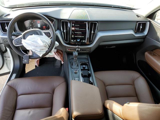 Photo 8 from auction – 2018 VOLVO XC60 T5 MO with VIN YV4102RK8J1024270