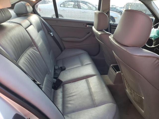Photo 10 from auction – 2000 BMW 328 I with VIN WBAAM5337YFR15395