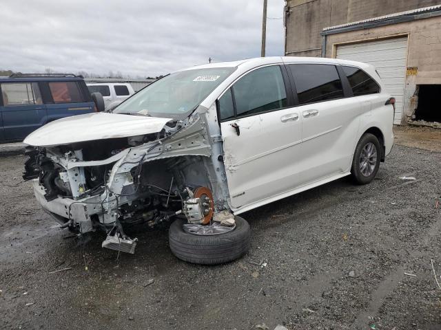 TOYOTA SIENNA XLE 2021 with VIN 5TDYRKEC8MS013069 - Photo from auction