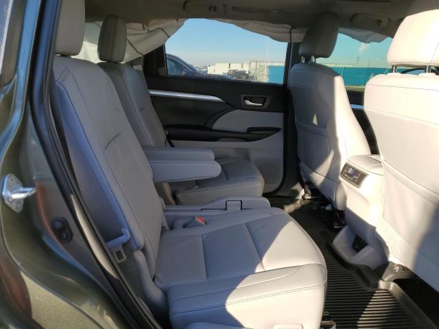 Photo 11 from auction – 2019 TOYOTA HIGHLANDER with VIN 5TDJZRFH0KS716537