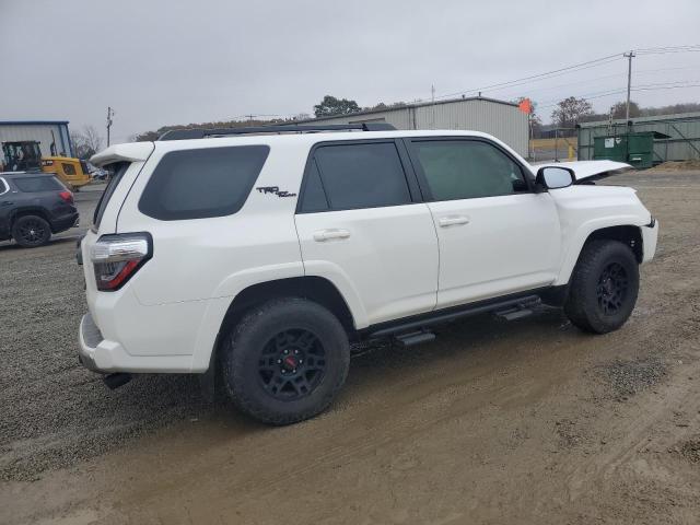Photo 3 from auction – 2019 TOYOTA 4RUNNER SR with VIN JTEBU5JR7K5698258