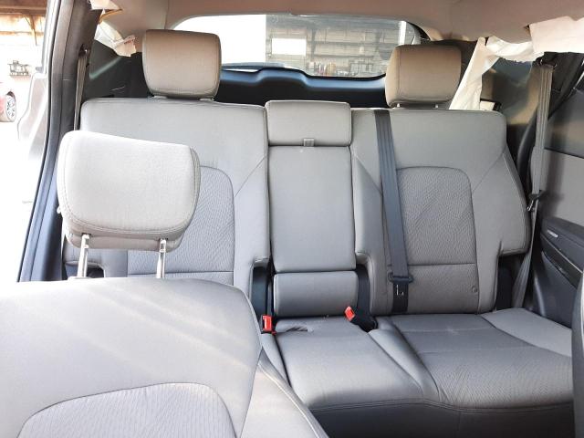 Photo 10 from auction – 2018 HYUNDAI SANTA FE S with VIN 5NMZU3LB8JH099890