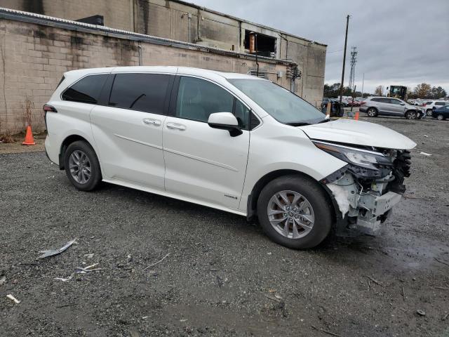 Photo 4 from auction – 2021 TOYOTA SIENNA XLE with VIN 5TDYRKEC8MS013069