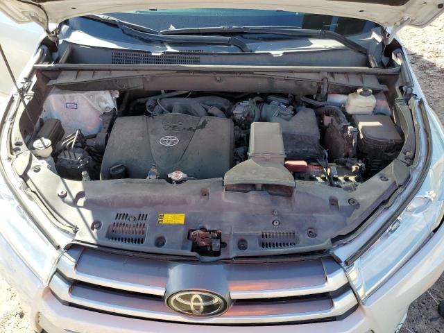 Photo 12 from auction – 2018 TOYOTA HIGHLANDER with VIN 5TDKZRFH9JS529915