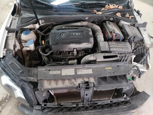 Photo 11 from auction – 2015 VOLKSWAGEN PASSAT S with VIN 1VWAS7A31FC111967