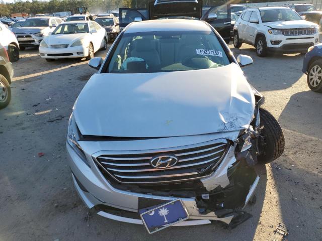 Photo 5 from auction – 2017 HYUNDAI SONATA SE with VIN 5NPE24AF6HH445951