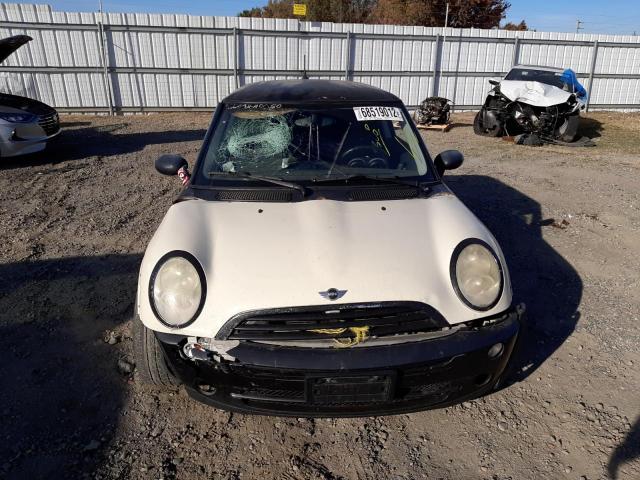 Photo 5 from auction – 2005 MINI COOPER with VIN WMWRC33555TK62218
