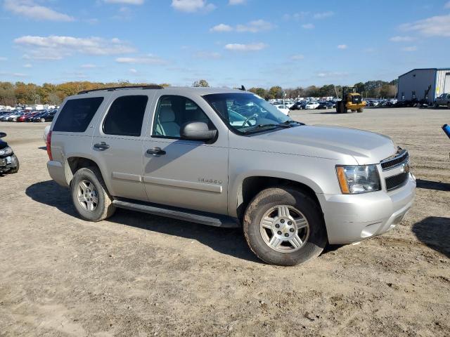 Photo 4 from auction – 2007 CHEVROLET TAHOE C150 with VIN 1GNFC13C07R275877