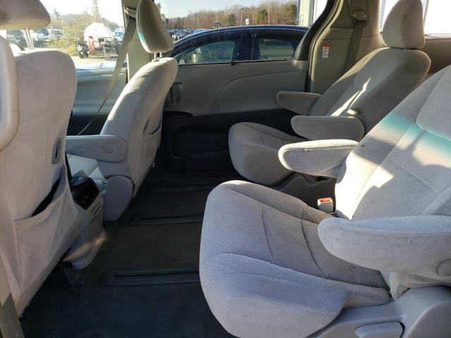 Photo 11 from auction – 2015 TOYOTA SIENNA LE with VIN 5TDJK3DC5FS108639