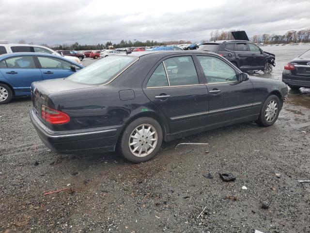 Photo 3 from auction – 2002 MERCEDES-BENZ E 320 4MAT with VIN WDBJF82J92X063274