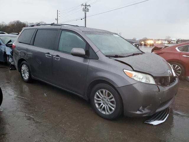 Photo 4 from auction – 2015 TOYOTA SIENNA XLE with VIN 5TDYK3DC4FS574867