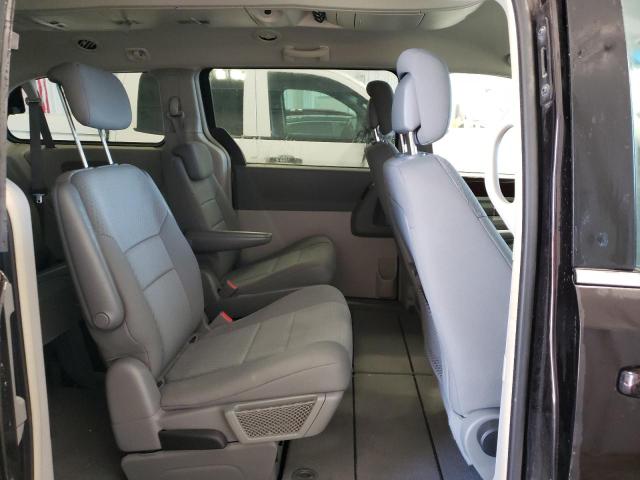 Photo 11 from auction – 2010 CHRYSLER TOWN & COU with VIN 2A4RR5D17AR351986