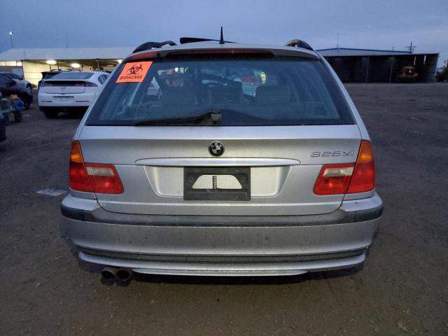Photo 6 from auction – 2001 BMW 325 IT with VIN WBAAW33491ET42180