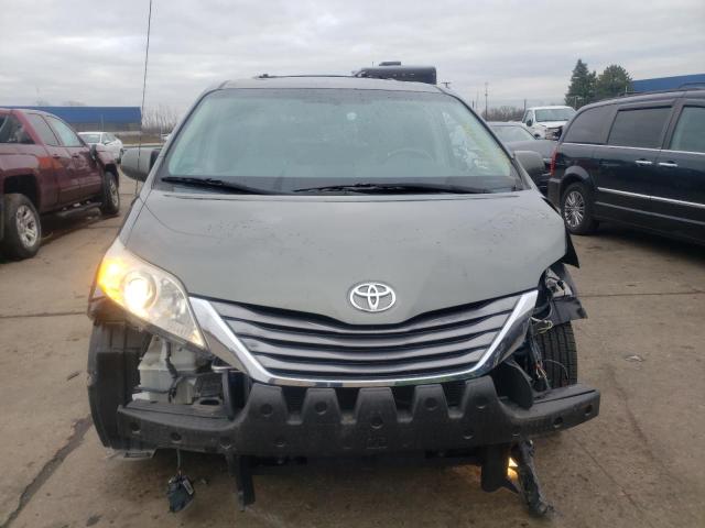 Photo 5 from auction – 2011 TOYOTA SIENNA XLE with VIN 5TDYK3DC2BS069159