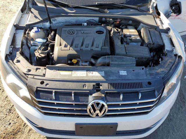 Photo 11 from auction – 2014 VOLKSWAGEN PASSAT SE with VIN 1VWBN7A38EC029924
