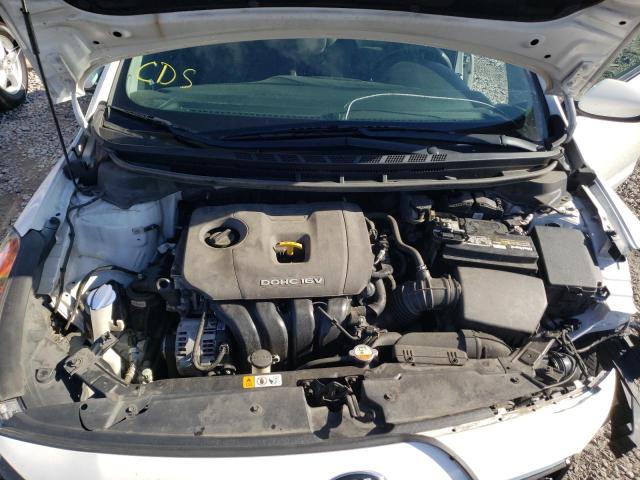 Photo 11 from auction – 2018 KIA FORTE LX with VIN 3KPFL4A79JE222064