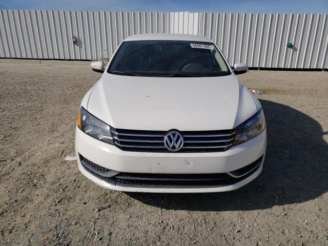 Photo 5 from auction – 2013 VOLKSWAGEN PASSAT S with VIN 1VWAP7A30DC021837