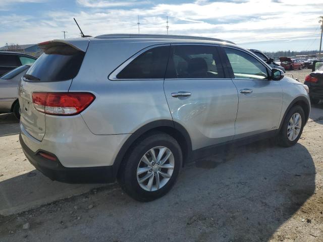 Photo 3 from auction – 2016 KIA SORENTO LX with VIN 5XYPGDA33GG075760