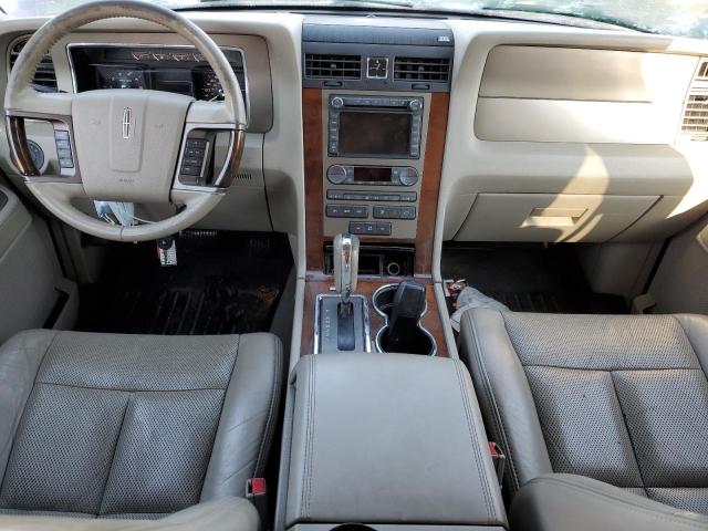 Photo 8 from auction – 2012 LINCOLN NAVIGATOR with VIN 5LMJJ3J51CEL02877