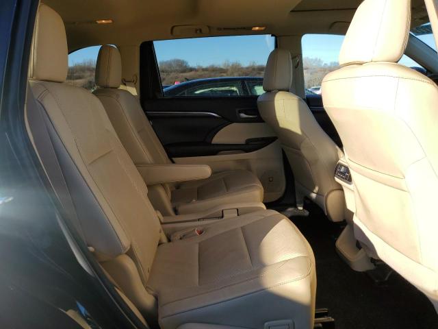 Photo 11 from auction – 2016 TOYOTA HIGHLANDER with VIN 5TDDKRFHXGS243853
