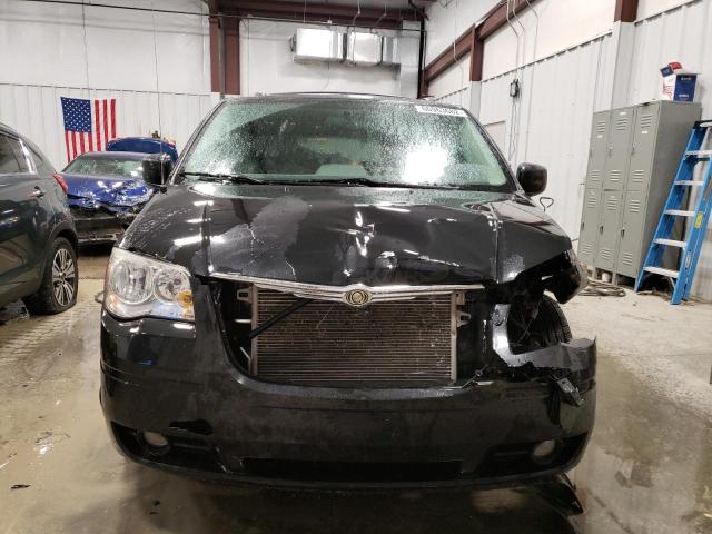 Photo 5 from auction – 2010 CHRYSLER TOWN & COU with VIN 2A4RR5D14AR138106