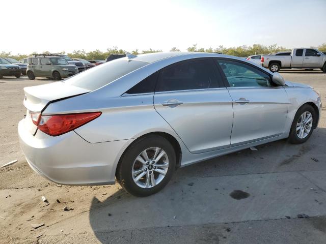Photo 3 from auction – 2013 HYUNDAI SONATA GLS with VIN 5NPEB4AC2DH665264