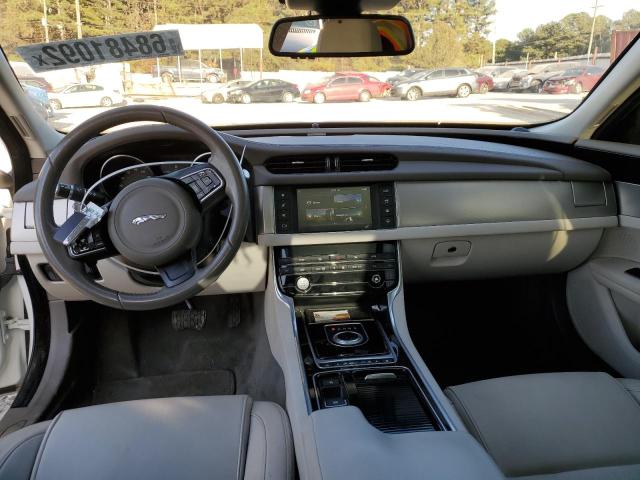 Photo 8 from auction – 2017 JAGUAR XF with VIN SAJBR4BN9HCY32172