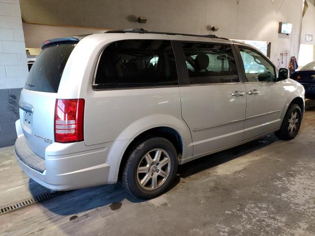 Photo 3 from auction – 2010 CHRYSLER TOWN & COU with VIN 2A4RR5D16AR206759