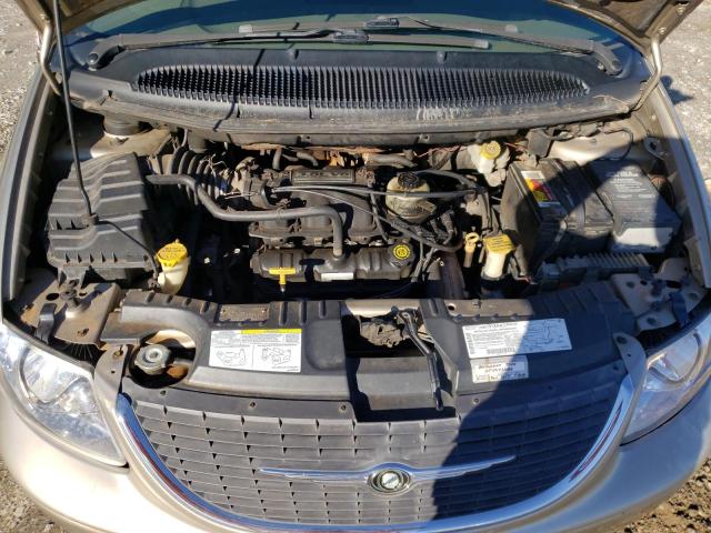 Photo 12 from auction – 2003 CHRYSLER TOWN & COU with VIN 2C8GT64L63R129706
