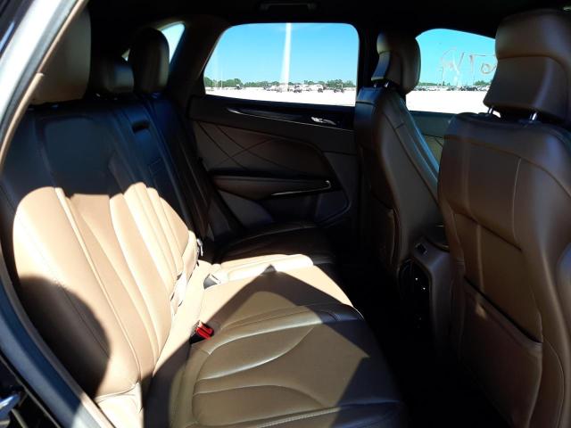 Photo 11 from auction – 2017 LINCOLN MKC RESERV with VIN 5LMCJ3C99HUL07556