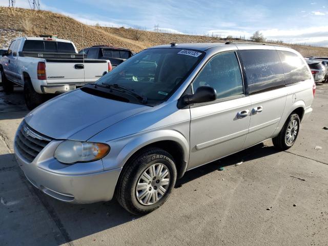 CHRYSLER TOWN AND C 2004 with VIN 2C4GP44R35R538201 - Photo from auction
