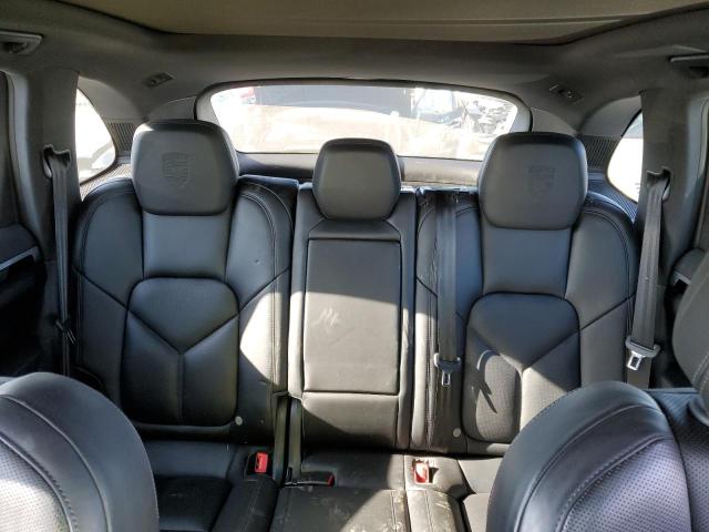 Photo 10 from auction – 2018 PORSCHE CAYENNE with VIN WP1AA2A24JKA02383