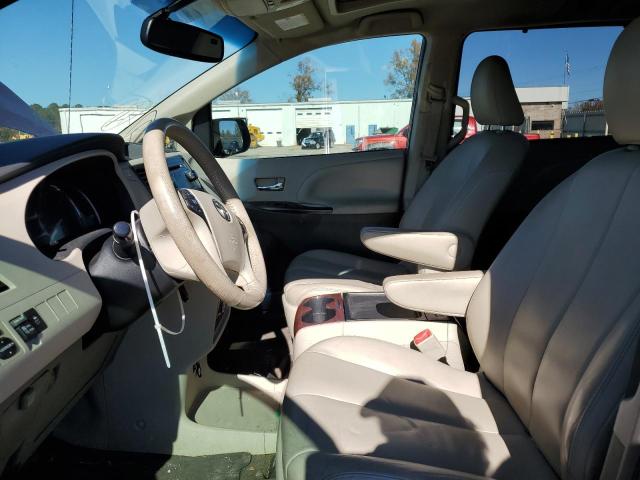 Photo 7 from auction – 2013 TOYOTA SIENNA XLE with VIN 5TDYK3DCXDS311005